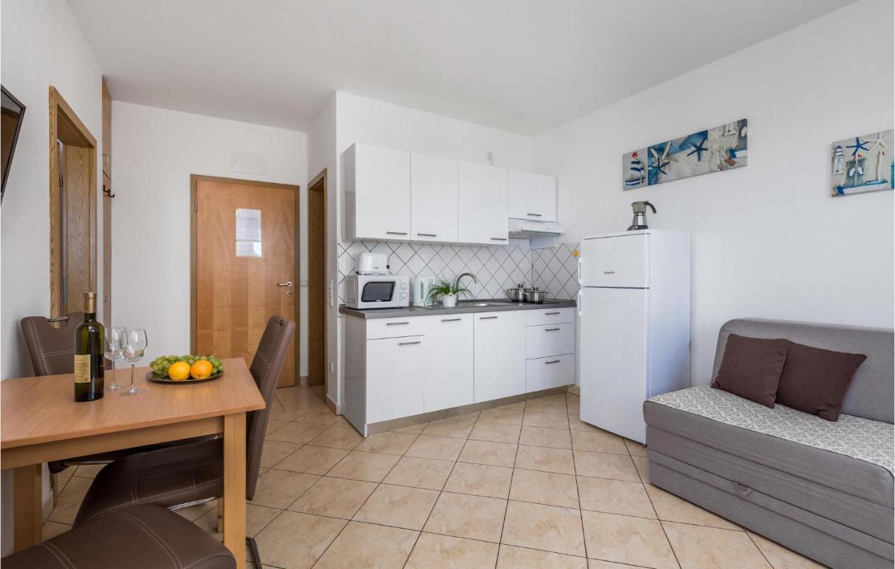 Nice Apartment In Volosko With Kitchen Exterior foto